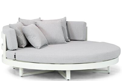 Santika Lakeview daybed wit